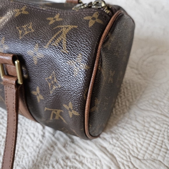 Louis Vuitton Canvas Papillon Handbag Authentic - Picture 5 of 7